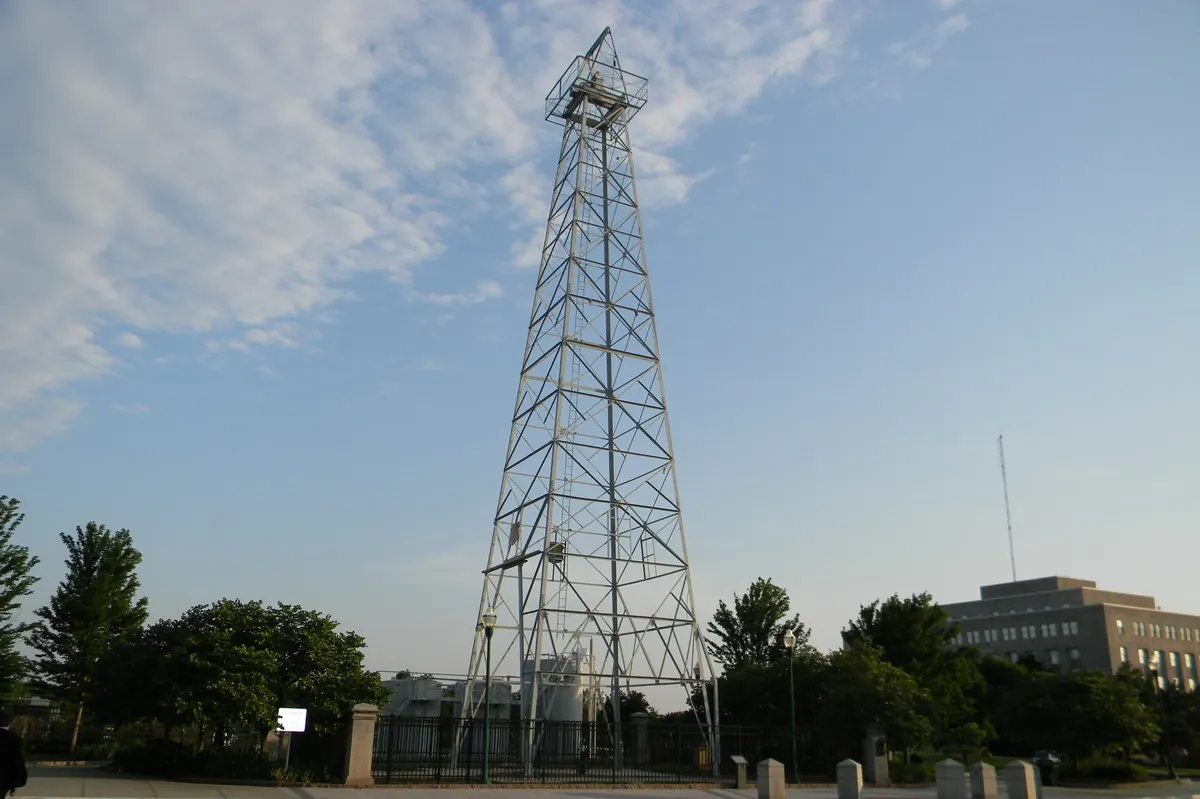 Petunia No. 1 oil derrick on the Oklahoma State Capitol grounds